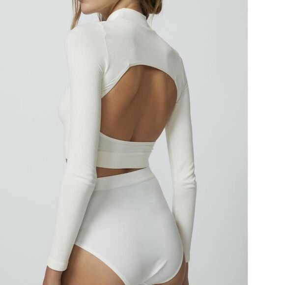 Urban Outfitters Out From Under Mica Seamless Open-Back Top in White Size M/L - Picture 6 of 6